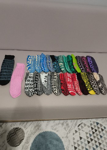 23 adet kadın örgü patik - Görsel 2