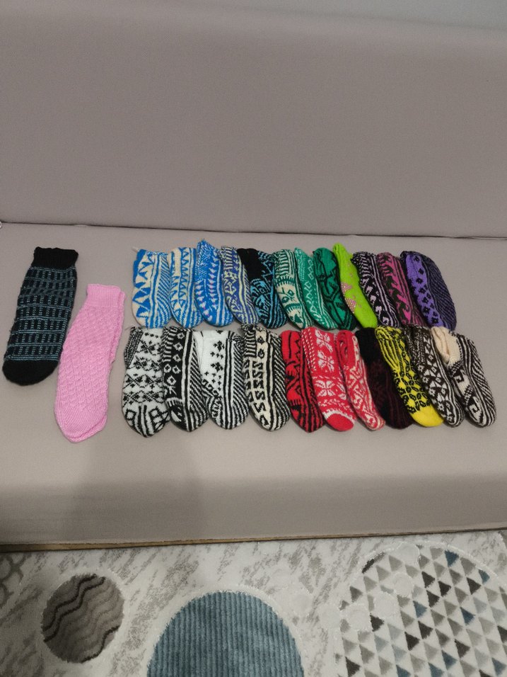 23 adet kadın örgü patik - Görsel 2