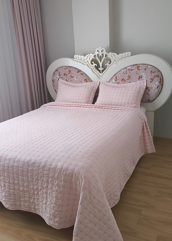 Pembe Nakışlı Çift Kişilik Yatak Örtüsü Seti - Görsel 2