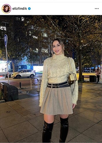 Twist S beden kısa model parlak iplikli kazak