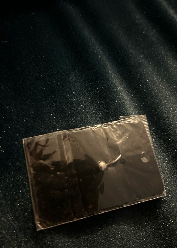 Kiriniz tasli chanel motifli piercing - Görsel 3