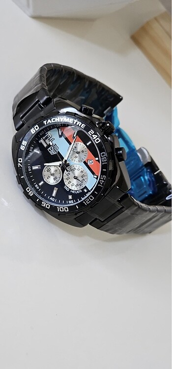 TAG HEUER