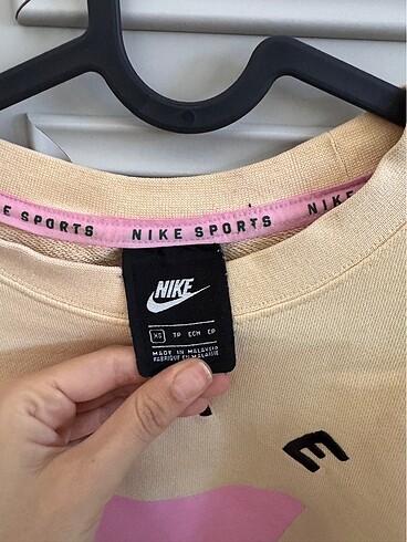 xs Beden Nike sweatshirt