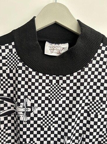 s Beden Lisanslı Crop Bluz