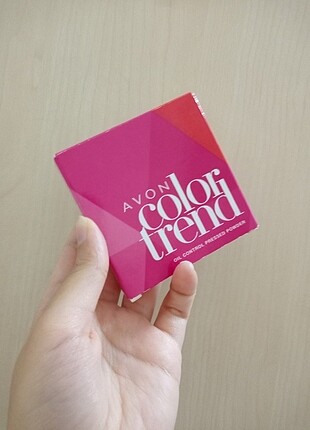 Avon color trend pudra 