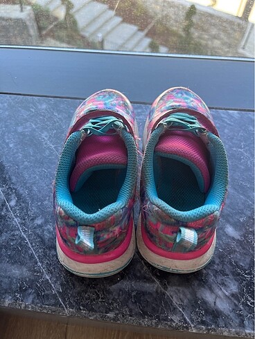 26 Beden Skechers kız çocuk