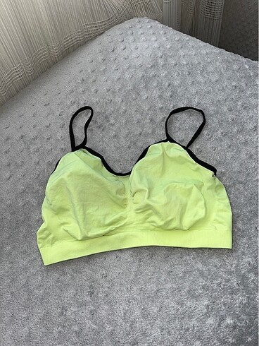 Spor üst neon sarı