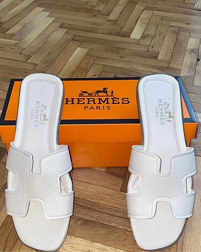 Hermes terlik krem