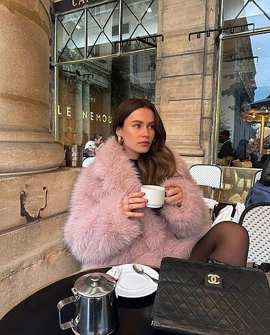 Pembe peluş kürk