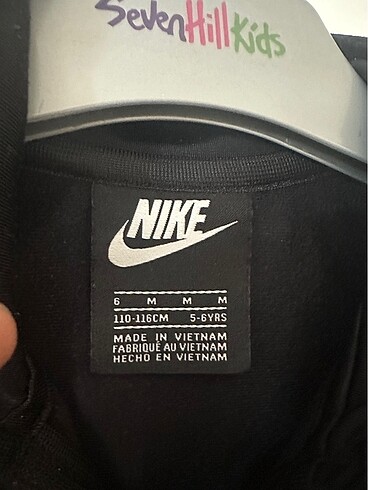 Nike Nike eşofman takımı 5-6 yaş orjinal