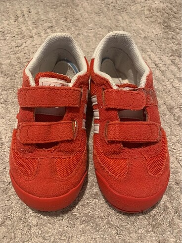25 Beden kırmızı Renk Kırmızı Adidas çocuk ayakkabısı