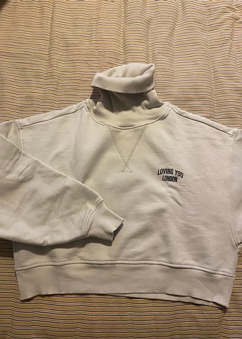Beyaz Boğazlı Salaş Sweatshirt