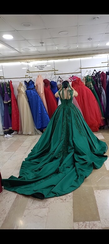 Tasarımcı Zümrüt yeşili Tasarım Nişanlıkk ????