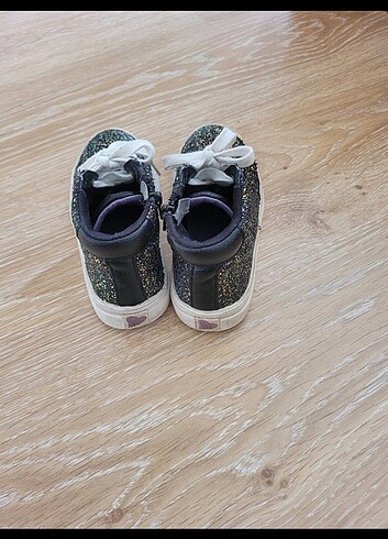 28 Beden mor Renk Skechers cocuk ayakkabi