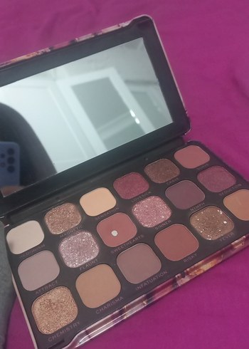 Revolution Göz Farı Paleti - Görsel 2