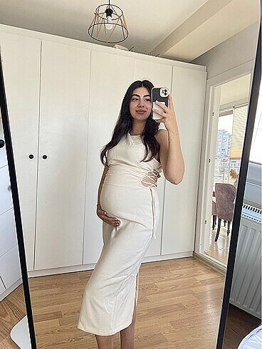 38 Beden Krem rengi yanı pencereli zara elbise