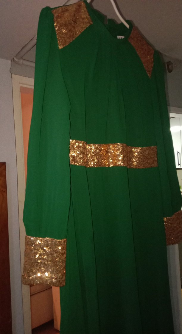 Drapeli Altın Renk Uzun Kollu Tesettür Elbise - Görsel 4