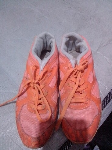 Spor ayakkabi