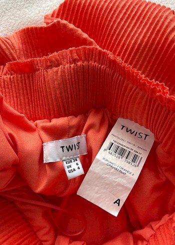 34 Beden Twist Piliseli Kırmızı Kadın Pantolon