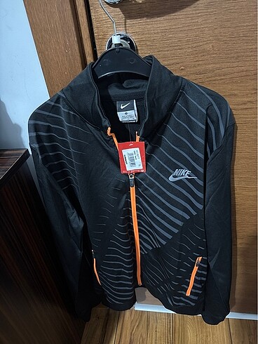 Nike sweatshirt