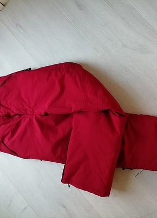 Kırmızı kayak pantalonu