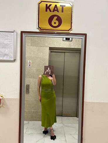 s Beden yeşil Renk Mango asimetrik midi drapeli yeşil elbise