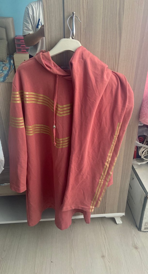 Uzun Kollu Kırmızı Çizgili Tunik - Görsel 4