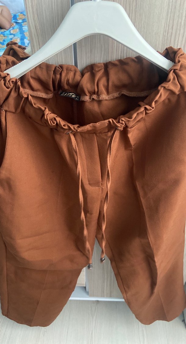 Kahverengi Süet Beli Kemerli Rahat Kadın Pantolon - Görsel 3