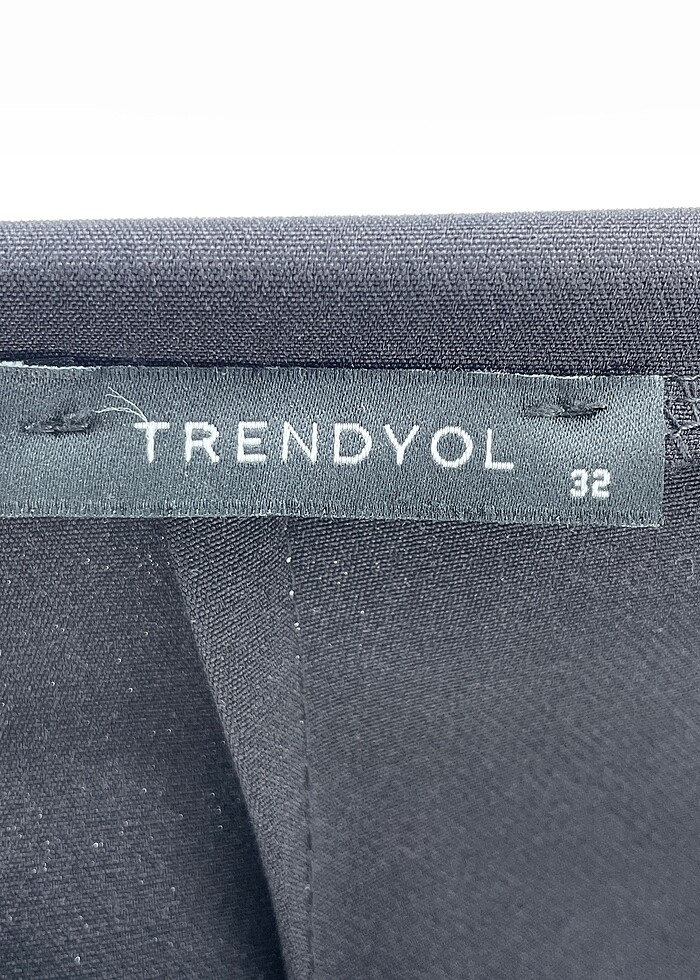 Trendyol & Milla Mini Şort %70 İndirimli. - Görsel 4