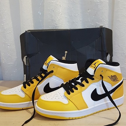 Nike Air Jordan 1 mid 