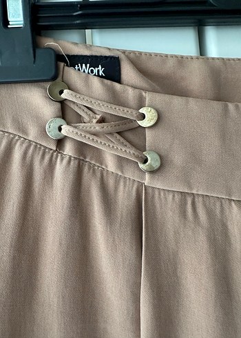 34 Beden camel Renk Kemer Detaylı Bej Kadın Kumaş Pantolon