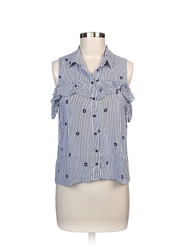 LC Waikiki Bluz %70 İndirimli.