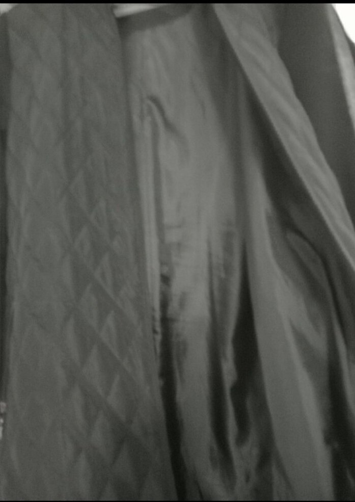 Uzun Siyah Kapitone Kadın Ceket - Görsel 5