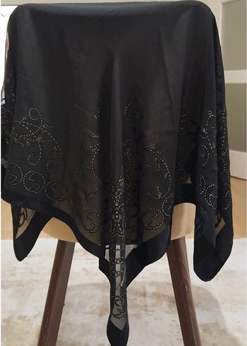 Sirma İşlemeli Siyah İpek Kadın Eşarp - Görsel 4