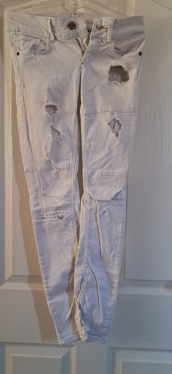 Beyaz Yırtık Detaylı Dar Kesim Kadın Kot Pantolon - Görsel 2