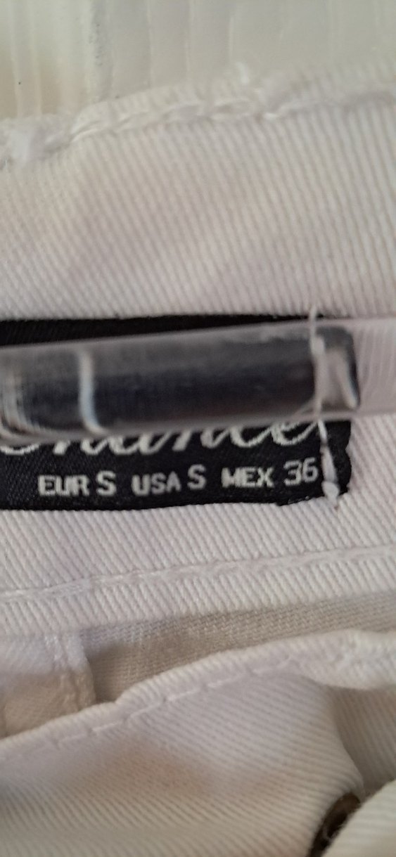 Kadın Beyaz Yırtık  Kot Pantolon - Görsel 3