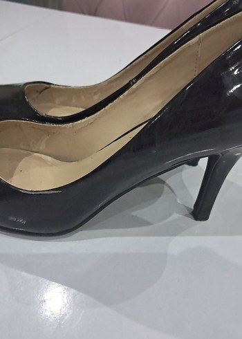 Klasik Siyah Tokalı Stiletto Topuklu Kadın Ayakkabı