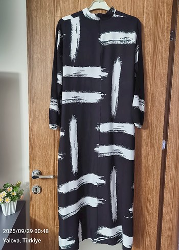 Zara Kadın Siyah Batik Desenli Uzun Elbise