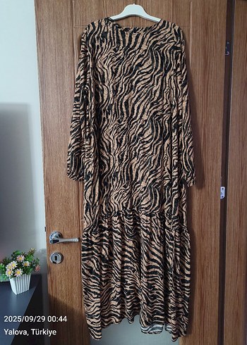 Kahverengi Zebra Desenli Uzun Bohem Elbise