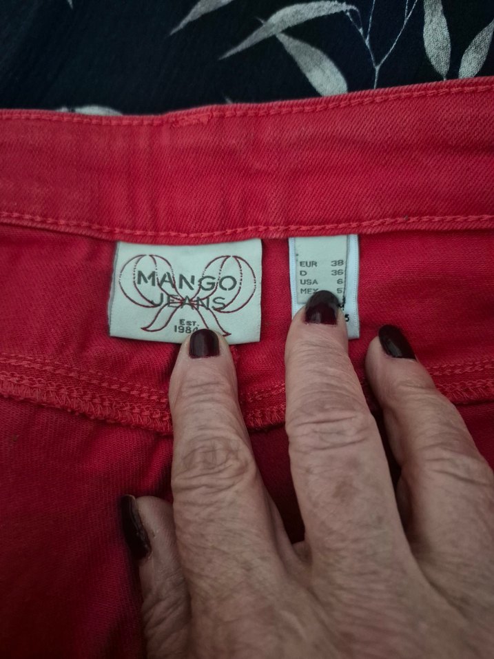 Kırmızı Mini Denim Kemerli Kadın Pantolon - Görsel 4