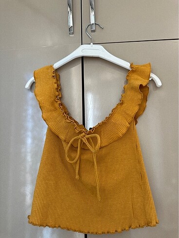 bershka fırfırlı crop