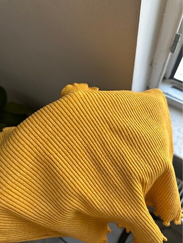 s Beden turuncu Renk bershka fırfırlı crop