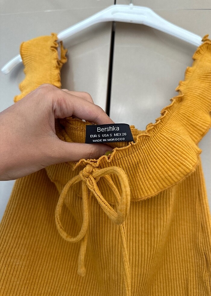 bershka fırfırlı crop - Görsel 2