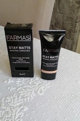 farmasi stay matte fondöten