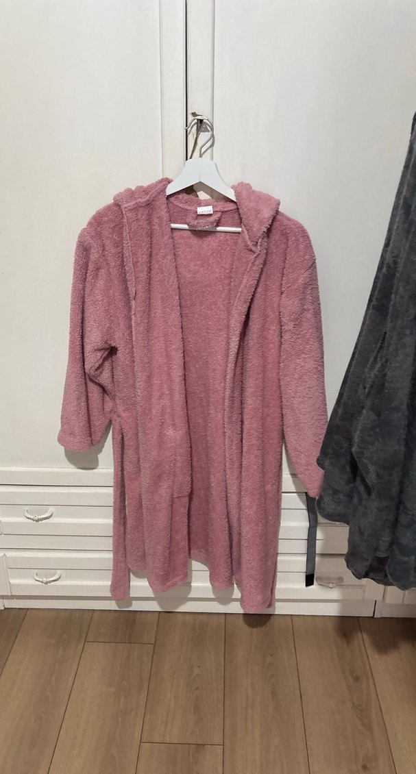 Pembe Kapüşonlu Kadın Midi Bornoz - Görsel 2