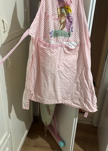 Pembe Baskılı Mutfak Önlüğü - Görsel 10