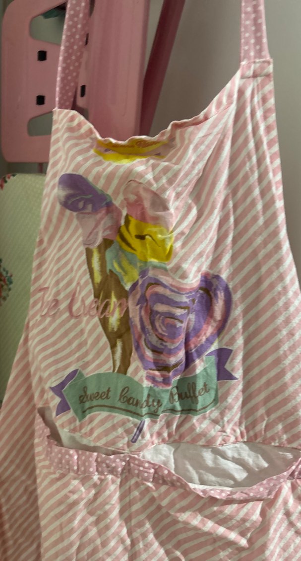 Pembe Baskılı Mutfak Önlüğü - Görsel 3