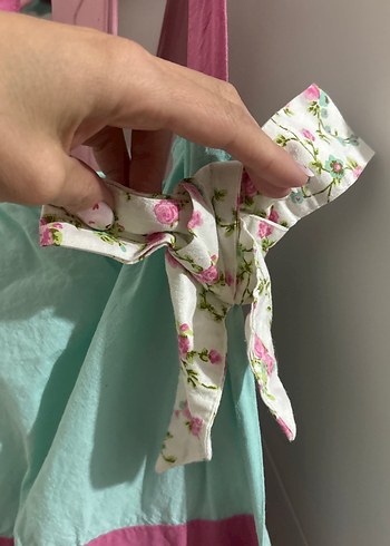 Pastel Pembe Çiçek Desenli Mutfak Önlüğü - Görsel 2