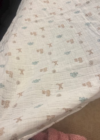 Nakışlı Beyaz Keten Çocuk Battaniyesi - Görsel 2