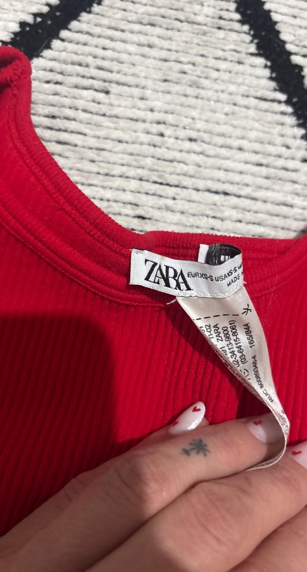 Kız Çocuk Kırmızı Örme Kolsuz Yüksek Yaka Atlet - Görsel 4